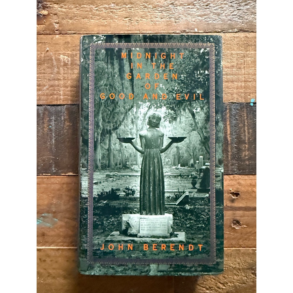 Midnight in the Garden of Good and Evil John Berendt Hardcover First Edition